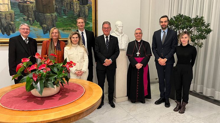 Neue Papstforschungen mit Expertise aus der Uni Vechta Empfang beim Apostolischen Nuntius in Berlin