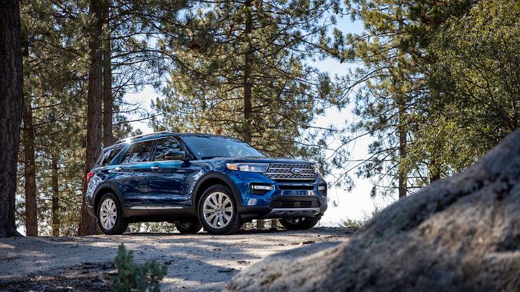 1-Ford-Explorer-Limited
