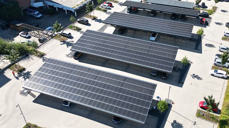 Jungheinrich-solceller-parkering-Hamburg