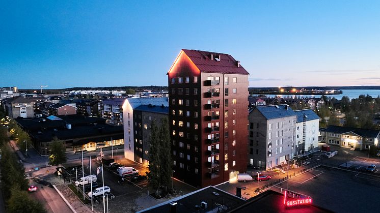 Kvarteret Tallen i Piteå, Lindbäcks Fastigheter