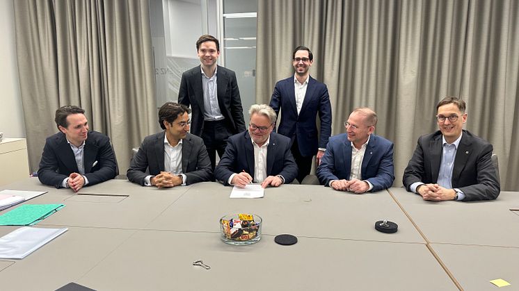 Contract Signing Ceremony with Equistone Partners Europe, H.I.G. Capital and TIMETOACT GROUP. credits TIMETOACT 