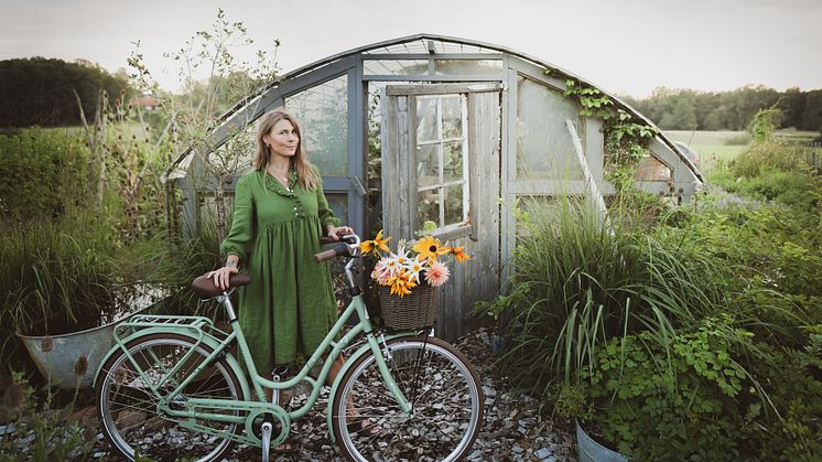 En klassiker som blomstrar - Varbergsamarbete bakom årets limiterade nyhet, Monark Karin Krickelin