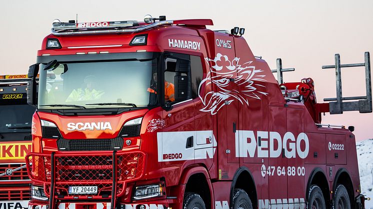 Scania S660 XT 8X8 