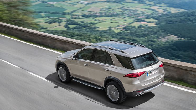Mercedes-Benz-GLE-02