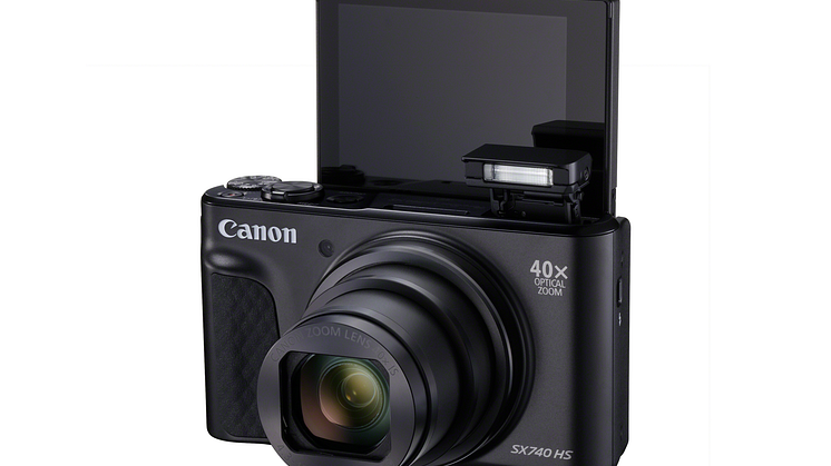 07_Canon PowerShot SX740 HS_FrontSlantLeft_RTI_824