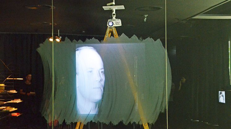 Blick in die Ausstellung "I`LL BE YOUR MIRROR. Screen Tests von Andy Warhol"