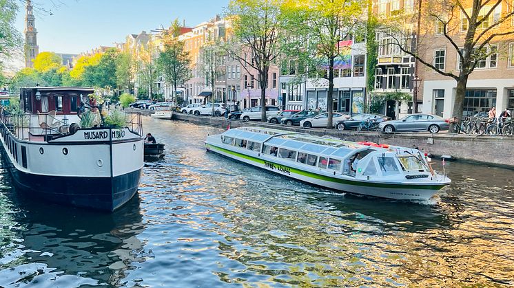 Kanalbåt Amsterdam