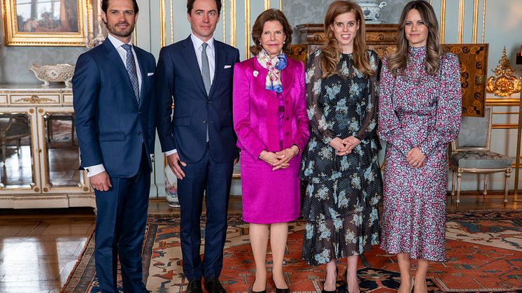H.M. Drottningen, DD.KK.HH. Prins Carl Philip och Prinsessan Sofia, H.K.H. Prinsessan Beatrice och Edoardo Mapelli Mozzi