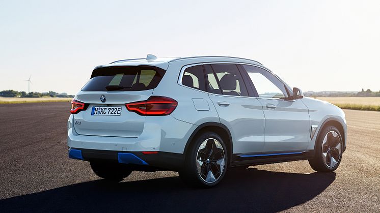 BMW iX3