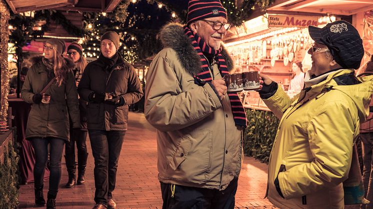 Kieler Weihnachtsmarkt Holstenplatz_Kiel-Marketing (c) Kai Kokott (2)