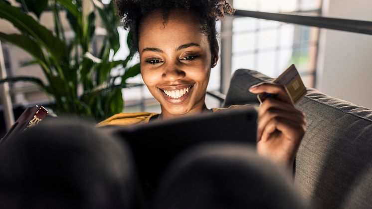 THEME_PERSON_WOMAN_POC_DEVICE_LAPTOP_GettyImages-722238365_Universal_Within usage period_78019