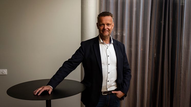 Henrik Pettersson är försäljningschef för Uzin Utz i Sverige som nyligen anslutit till Golvbranschen GBR.