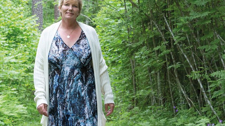 Omslag till boken Se ljuset i det svarta av Annika Östberg