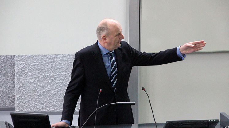 Ministerpräsident Dr. Dietmar Woidke eröffnete das 24. Sommersemester des Seniorenseminars der TH Wildaue