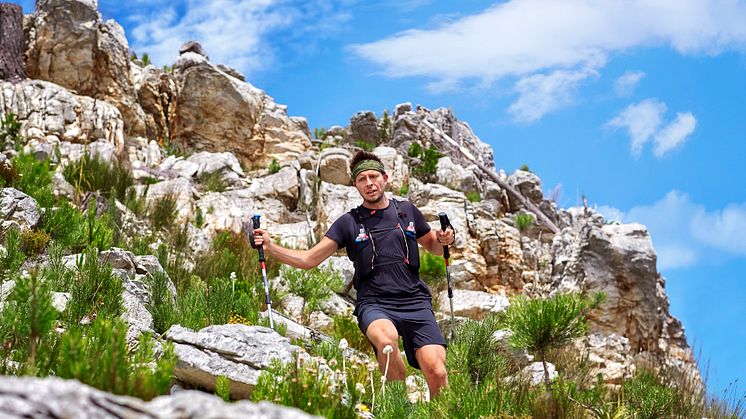 Garmin Enduro GPS-multisportälykello tarjoaa ultrapitkän akunkeston sekä ominaisuuksia kestävyyslajeihin ja ultramatkoille