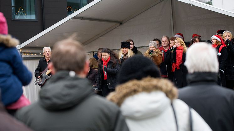 Invigning av hus och huvudkontor på Råda torg i Mölnlycke
