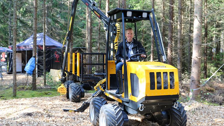 Åttahjulsdriven miniskotare