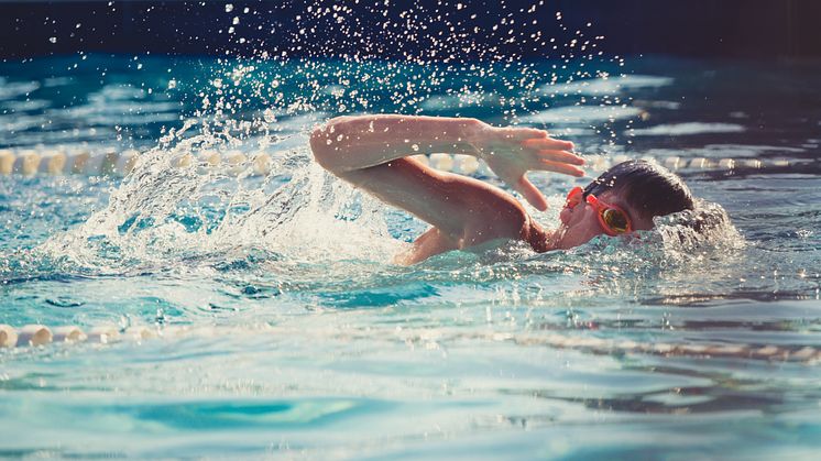 Gratis simundervisning i sommar
