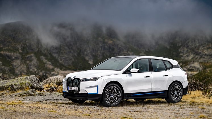BMW iX