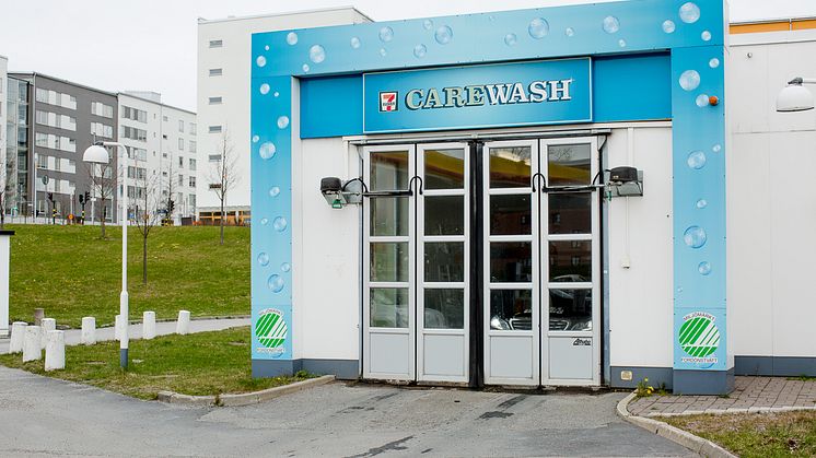 Shell/7-Eleven är den kedja i Sverige med flest Svanenmärkta biltvättar.