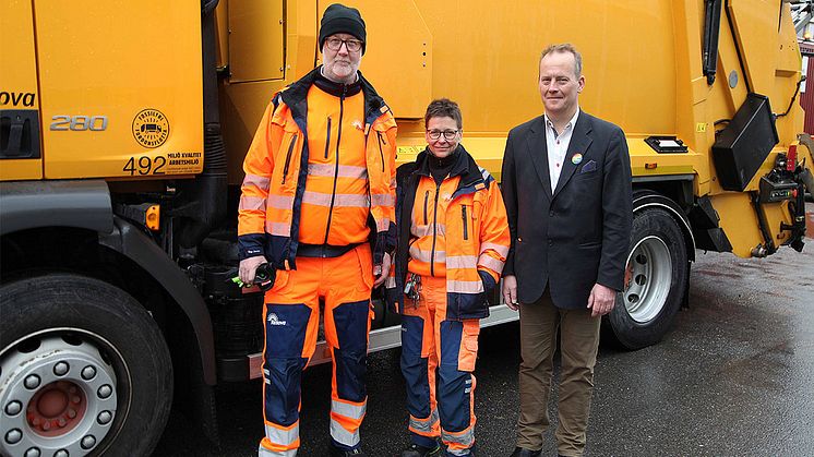 Johan Pehrson arbetsmarknads- och integrationsminister tillsammans med Ann-Sofie Hermansson och Anders Åström Renova.