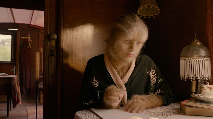 Her er Løvekvinnen- se trailer og de første bildene fra storfilmen.