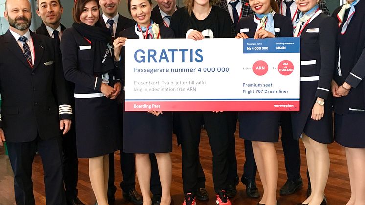 Hanna Andersson på väg till Bangkok blev passagerare nummer 4 000 000 på Norwegians långlinjer