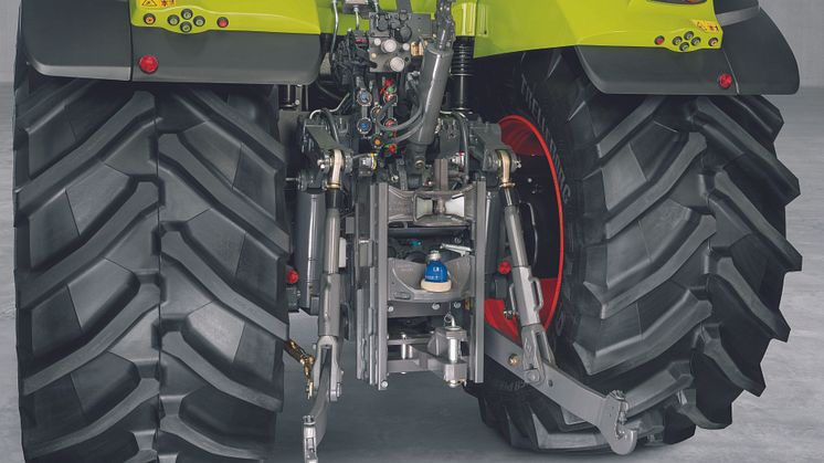 AXION 900