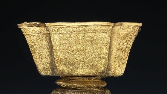 Admiral Andreas du Plessis de Richelieu´s golden bowl.
