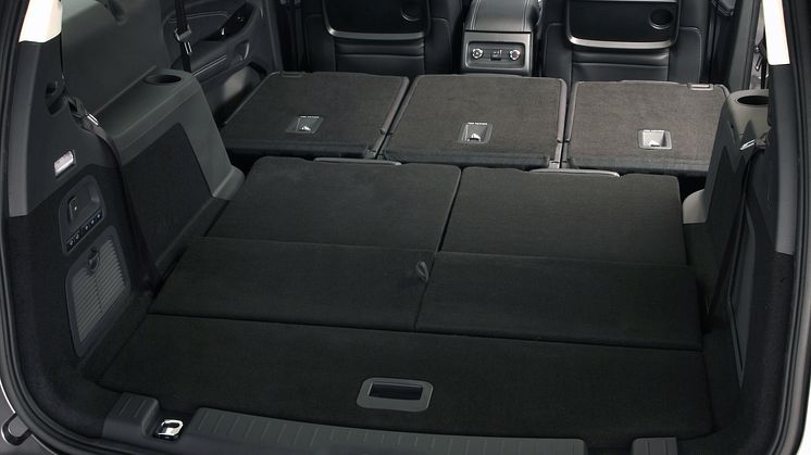 Uuden Ford Galaxyn tavaratila