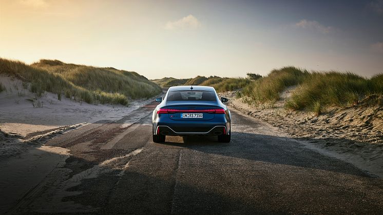 Audi RS 7 Sportback performance (Ascariblå mat)