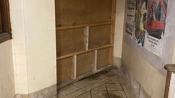 Bishopstone before - parcel office entrance