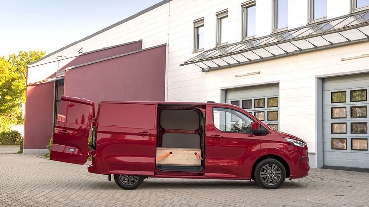2023 TRANSIT CUSTOM LIMITED (22)