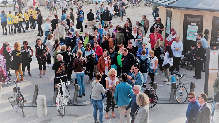 Folk i Almedalen, arkivbild