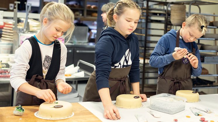 Kakepynting for barn - FOTO Ringsaker kommune.JPG