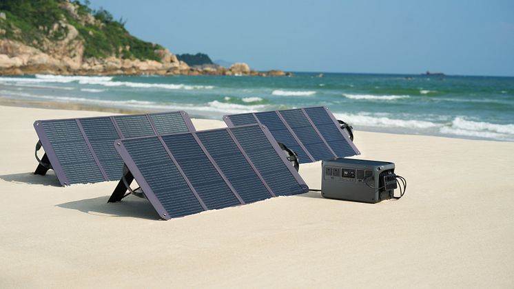 1000_3 pieces of 120 solar panels_UK.jpg