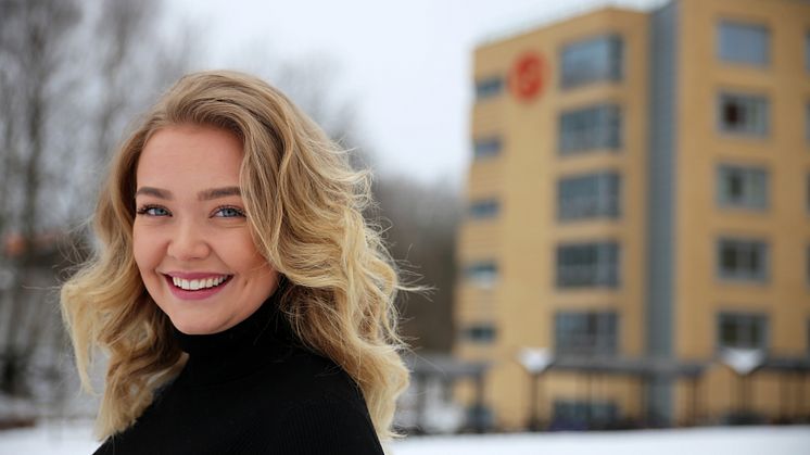 Slik bor Ane-Marthe Pedersen på studentbolig i Oslo. (Vestgrensa studentby i bakgrunnen). Foto: Unni Irmelin Kvam / SiO