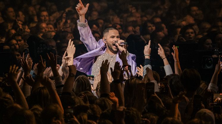 Chris Holsten er klar for ny konsert i OSLO SPEKTRUM!