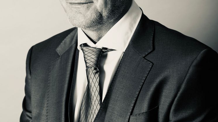 Andrew Cooper Esq
