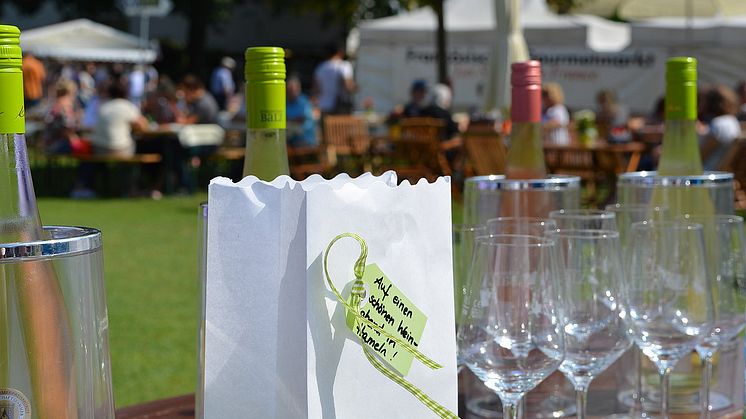 Weindekoration beim Weinfest in Hameln.jpg