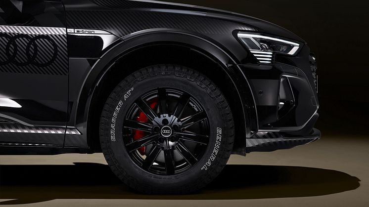 Audi Q8 e-tron edition Dakar