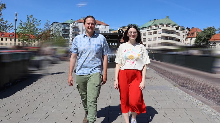 Södra torget Gustav och Alma.jpg