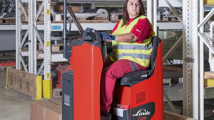 Låglyftaren Linde T25 ger ökad förarkomfort.