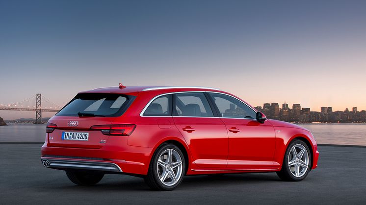 Audi A4 Avant rear