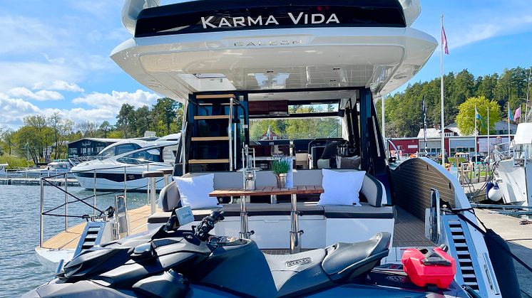 Rapid Marine Universal Chocks supporting a Seadoo Jetski