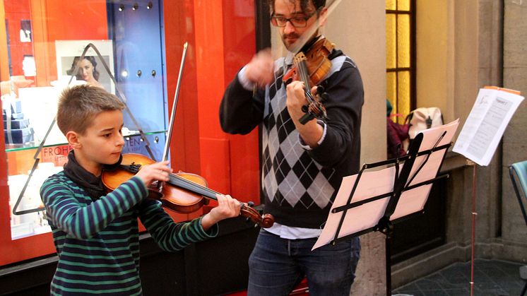 Großer Erfolg: Bärenherz-Weihnachtsbasar 2015