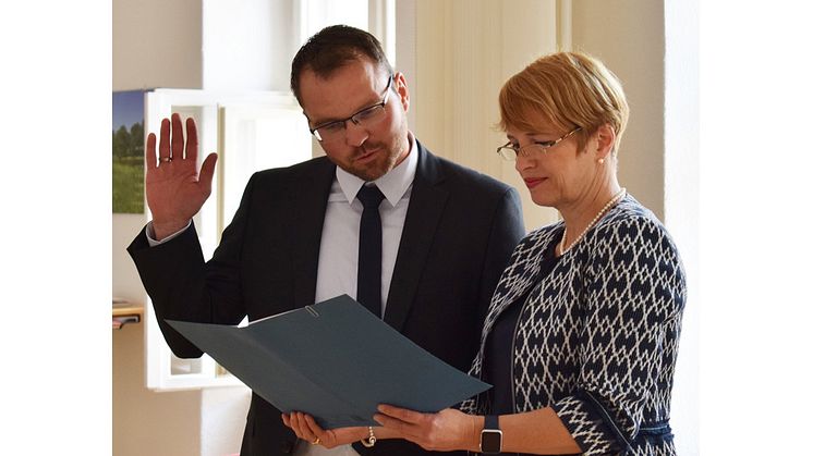 Die Ernennung erfolgte im Potsdamer Amtssitz der Ministerin.