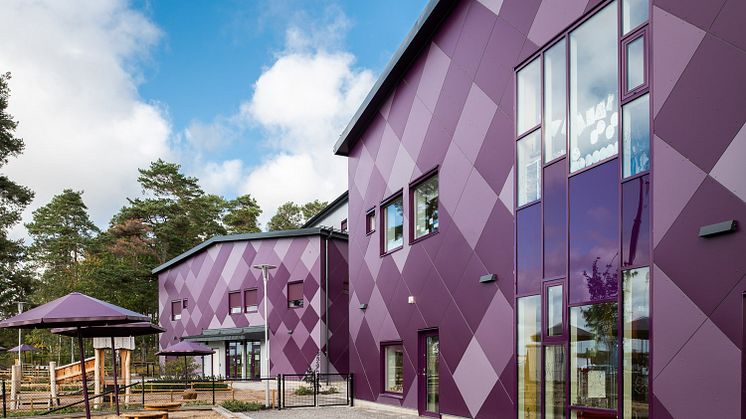 Skiftinge förskola lila sidobyggnader