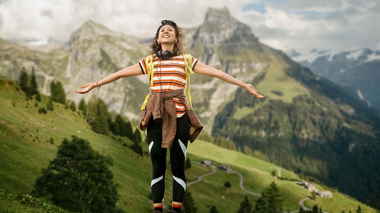 Wanderin auf der Alp Häcki bei Engelberg, Luzern-Vierwaldstättersee (c) Bruno Augsburger