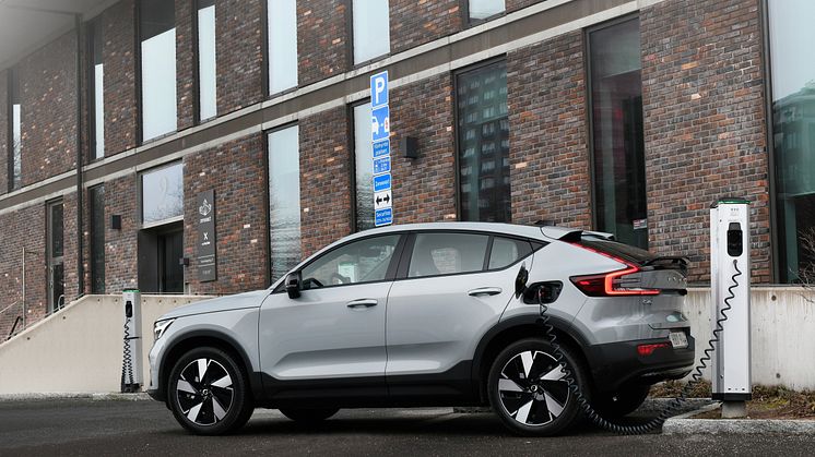 Volvo_C40_Recharge